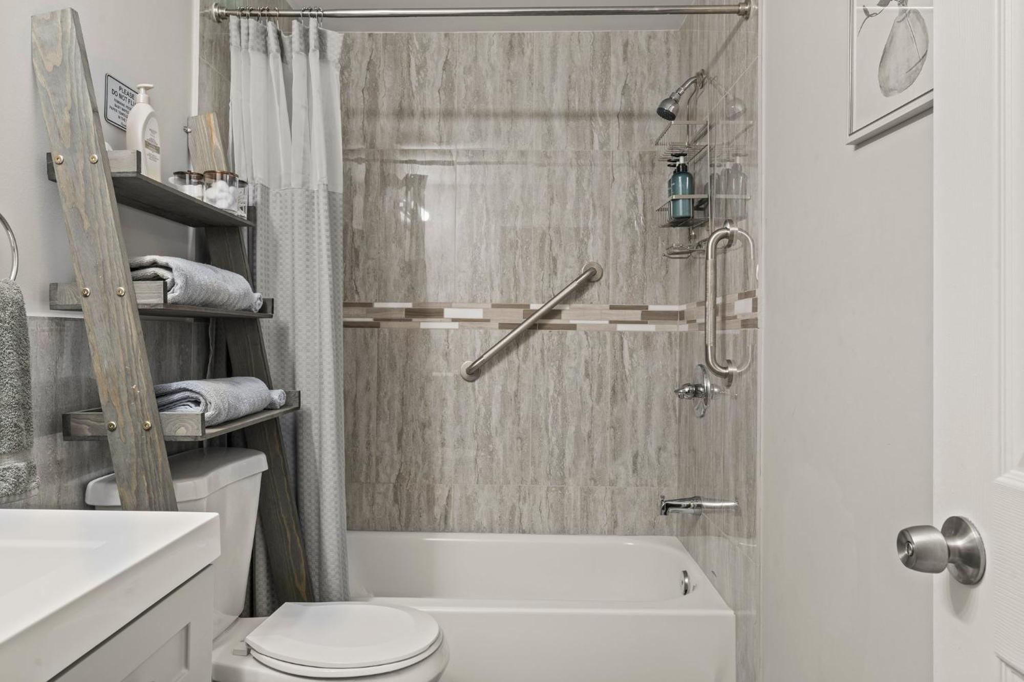 Uptown Gem! A Family Home Free Early Check-In! Philadelphia Eksteriør billede